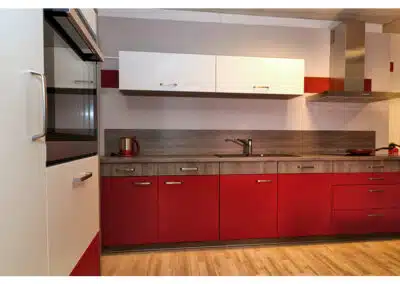 Küche im rotem Design